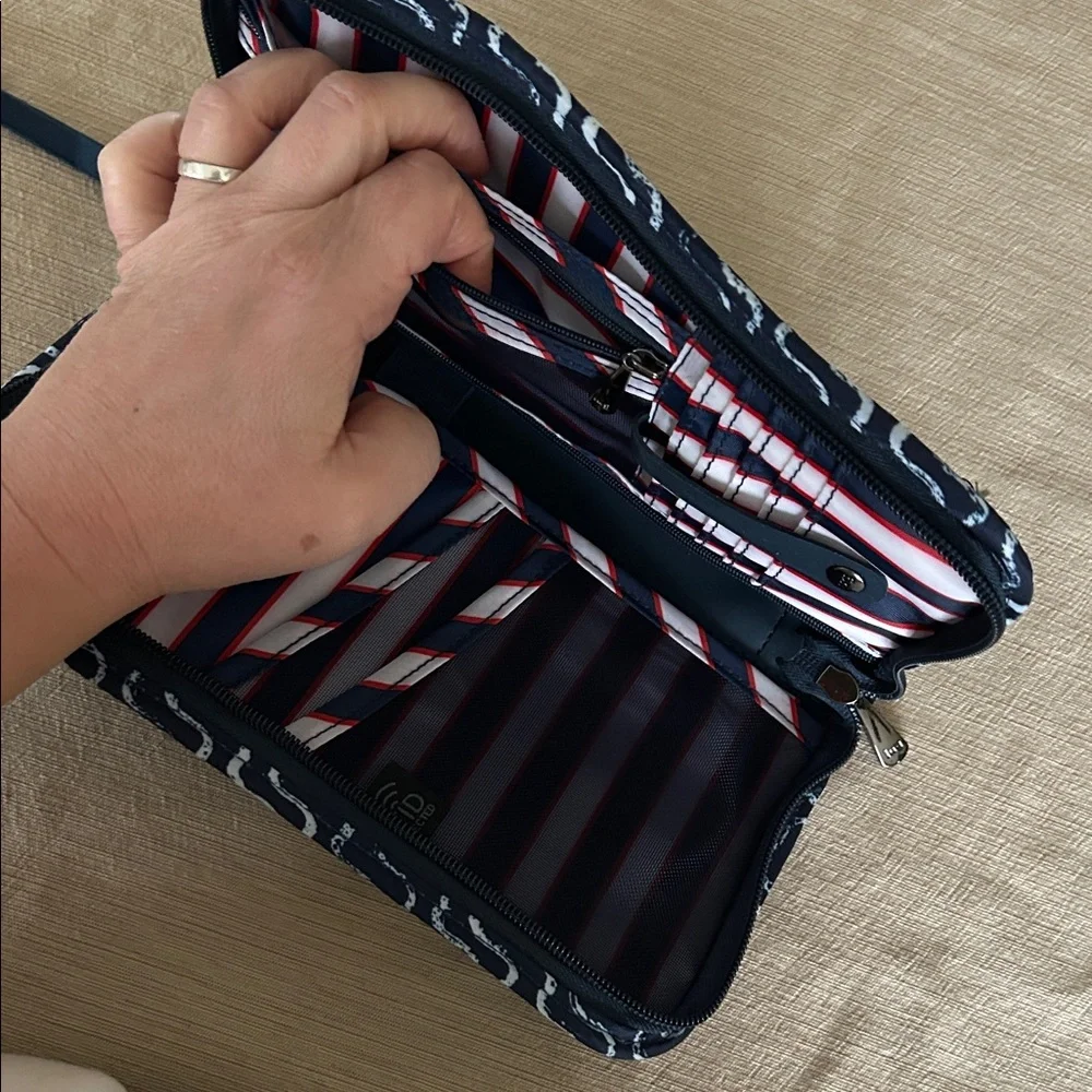 LUG Tango Travel Wallet Navy Blue‎ White Waves Nautical